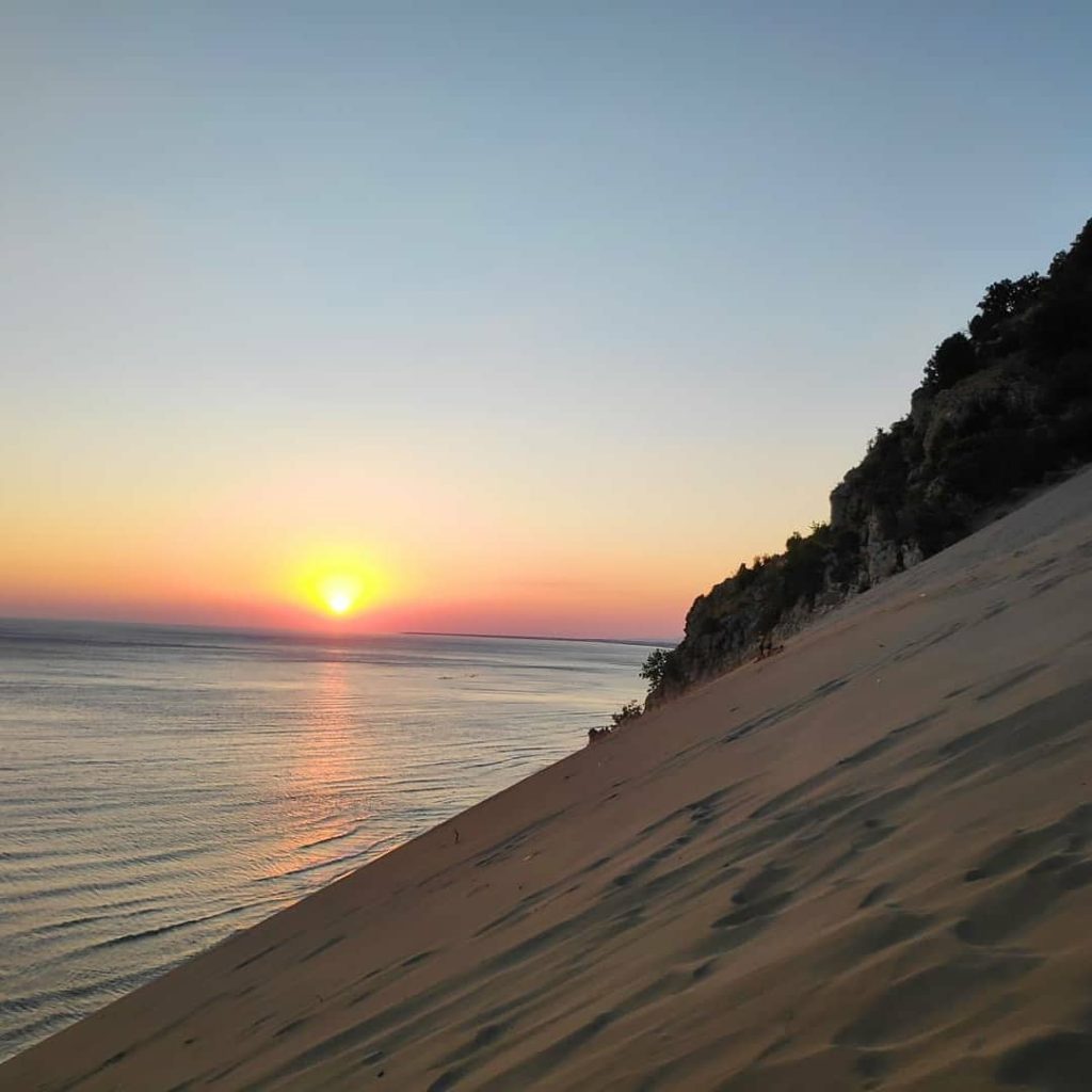 Thrown Sand Beach